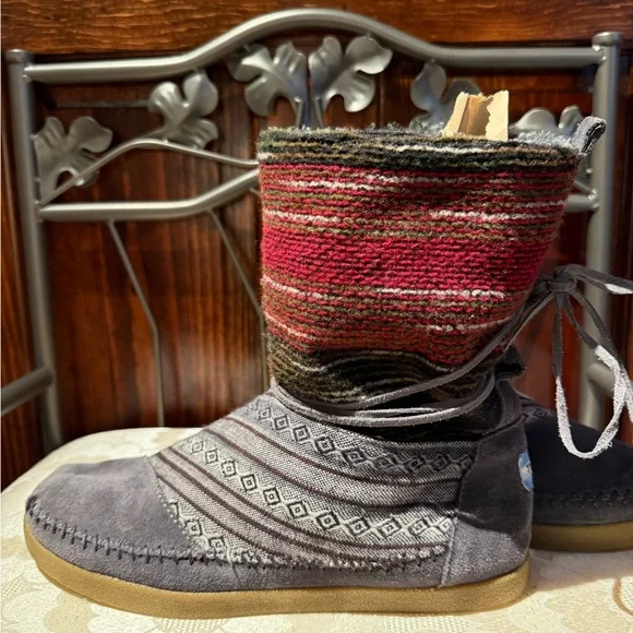 Toms Gray Suede & Red Multi Knit Fold-Over Boots - Picture 3 of 7